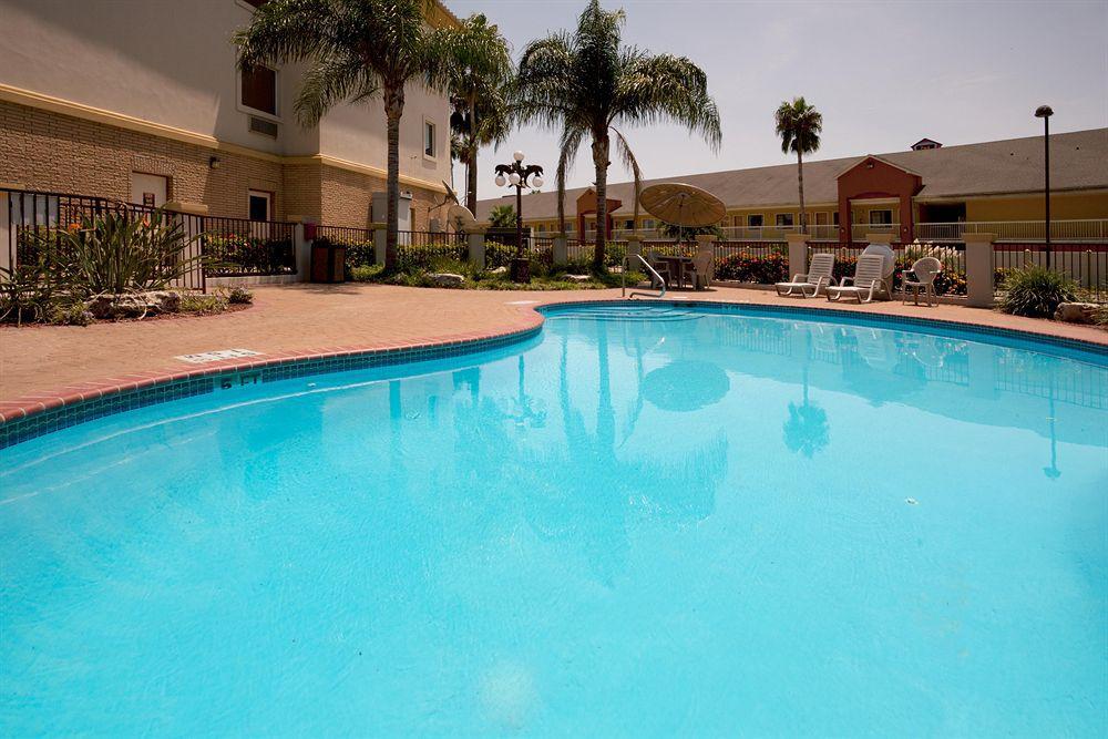 Holiday Inn Express Hotel And Suites Brownsville By Ihg Buitenkant foto