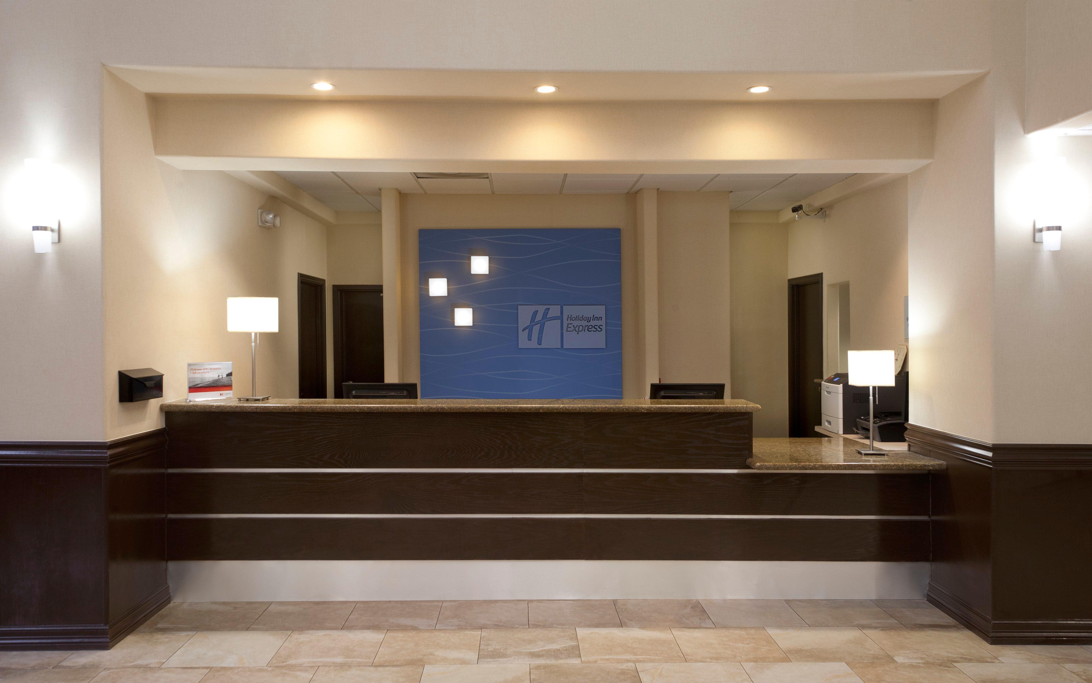 Holiday Inn Express Hotel And Suites Brownsville By Ihg Buitenkant foto