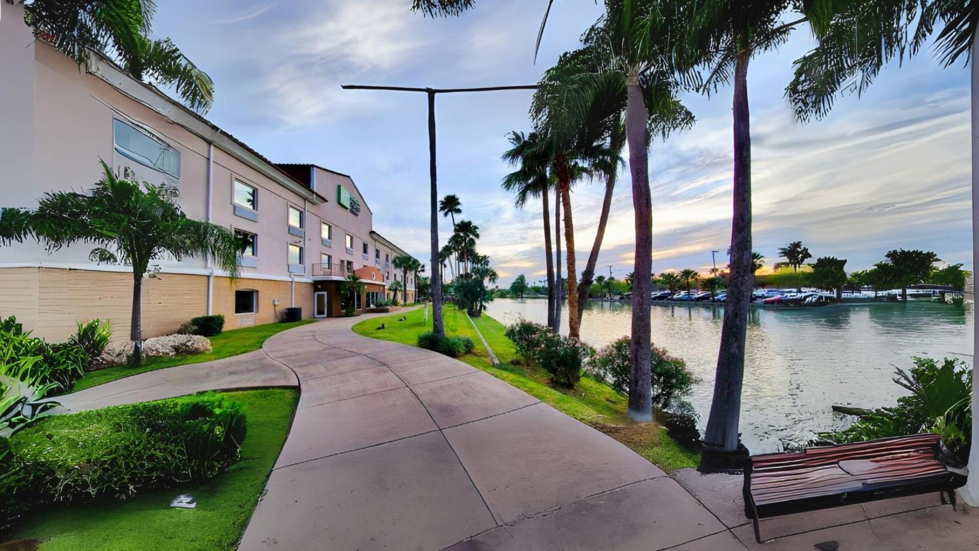 Holiday Inn Express Hotel And Suites Brownsville By Ihg Buitenkant foto