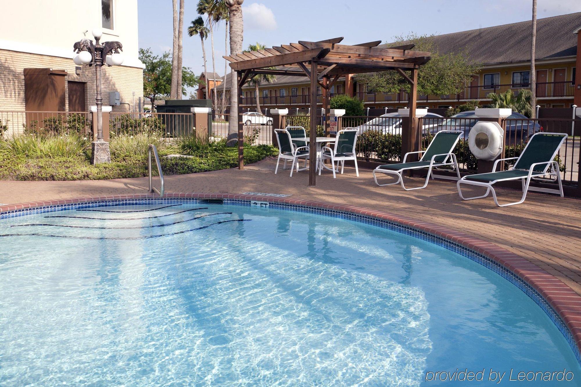 Holiday Inn Express Hotel And Suites Brownsville By Ihg Buitenkant foto