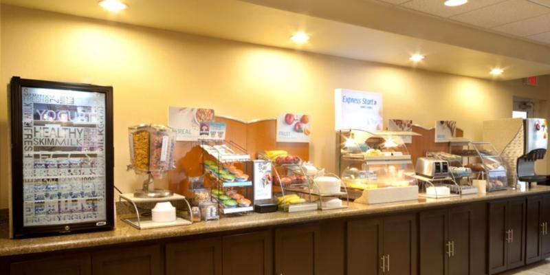 Holiday Inn Express Hotel And Suites Brownsville By Ihg Buitenkant foto