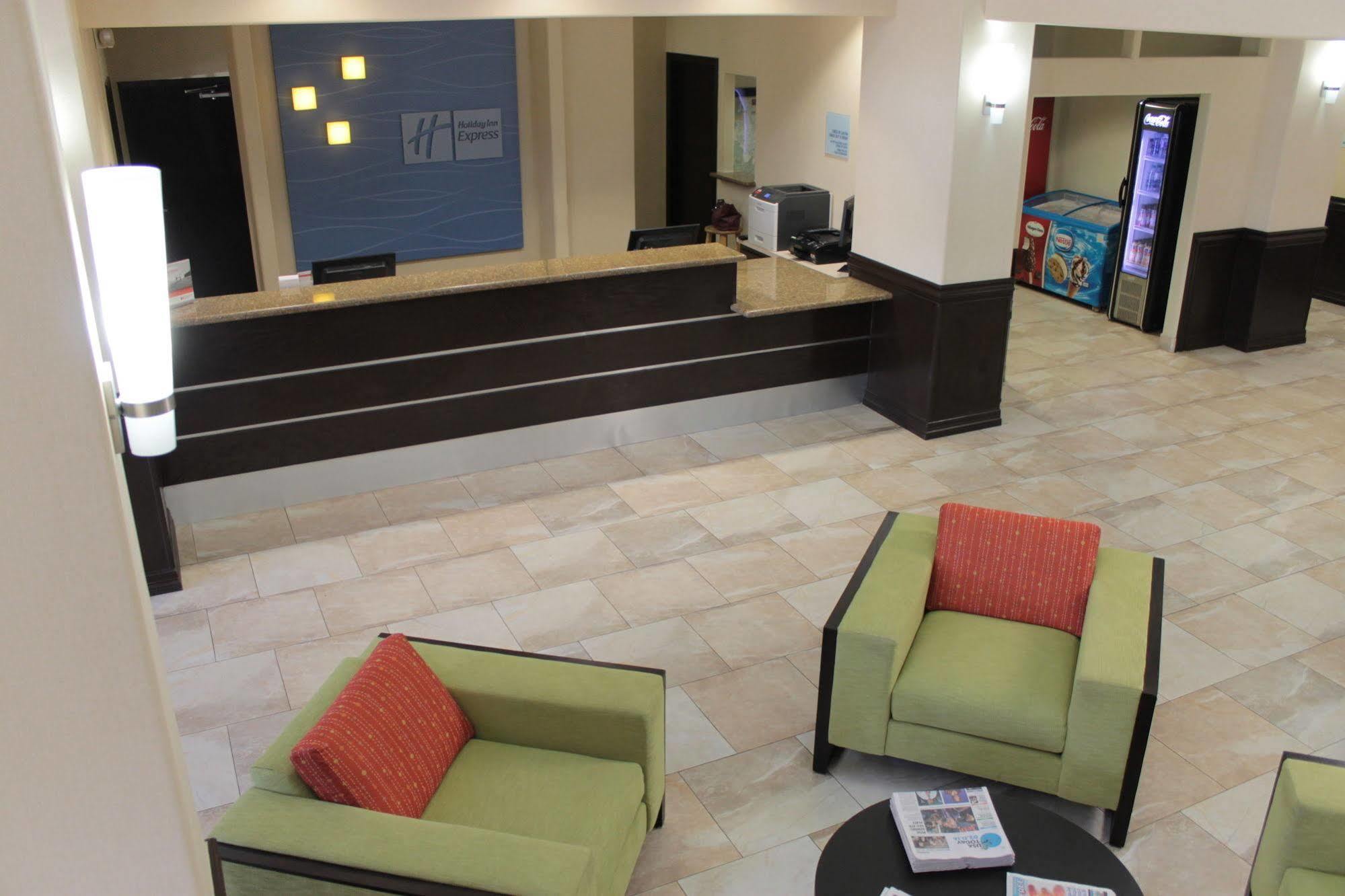 Holiday Inn Express Hotel And Suites Brownsville By Ihg Buitenkant foto