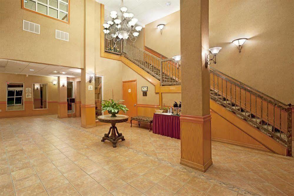 Holiday Inn Express Hotel And Suites Brownsville By Ihg Buitenkant foto