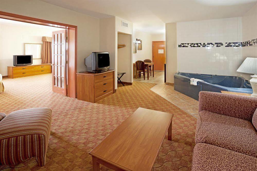 Holiday Inn Express Hotel And Suites Brownsville By Ihg Kamer foto