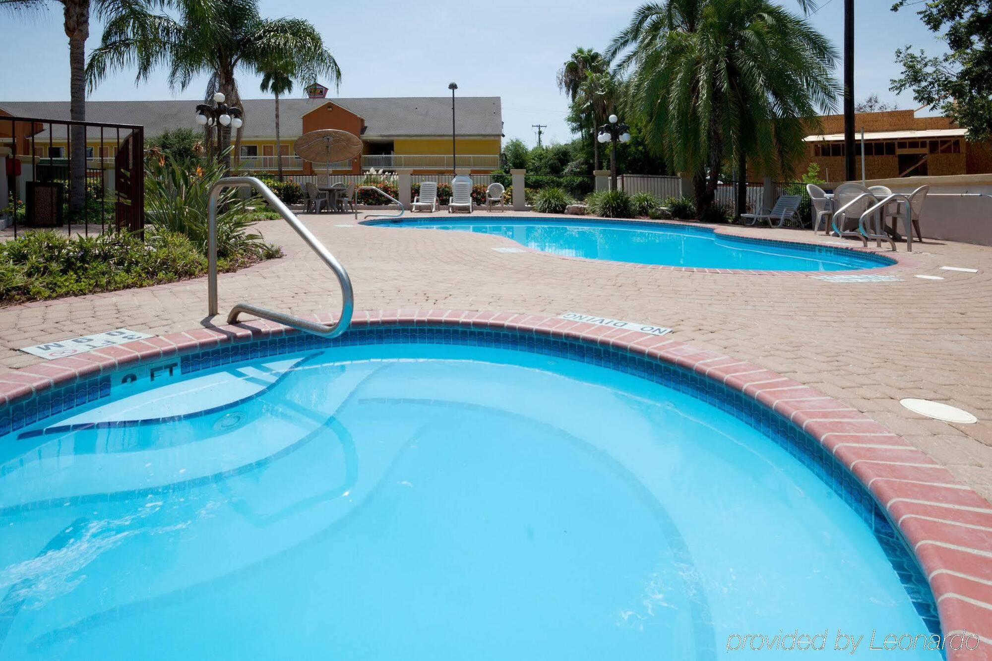 Holiday Inn Express Hotel And Suites Brownsville By Ihg Buitenkant foto